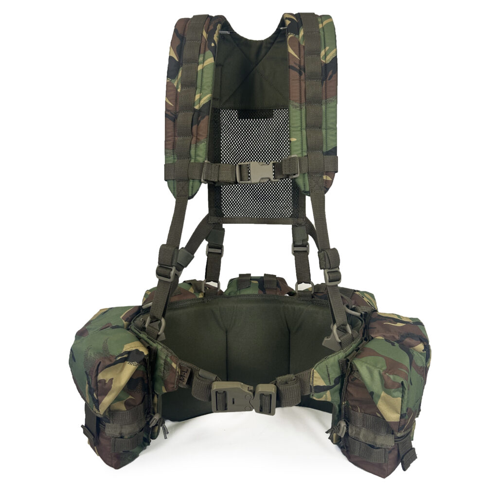 DZ Rig the modern British webbing